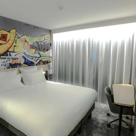 Hotel Arena La Defense