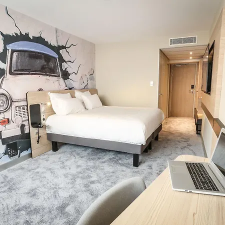 Arena La Defense Hotel 3*