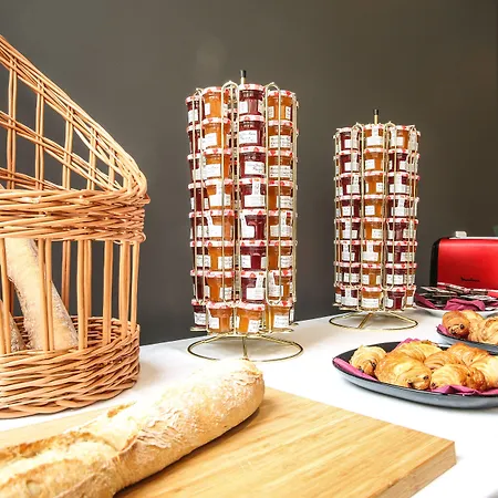 酒店 Arena La Defense 3*