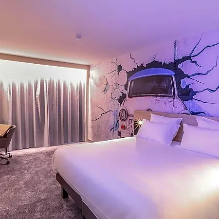 Hotel Arena La Defense Nanterre