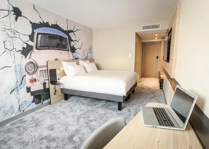 Arena La Defense Hotel 3*