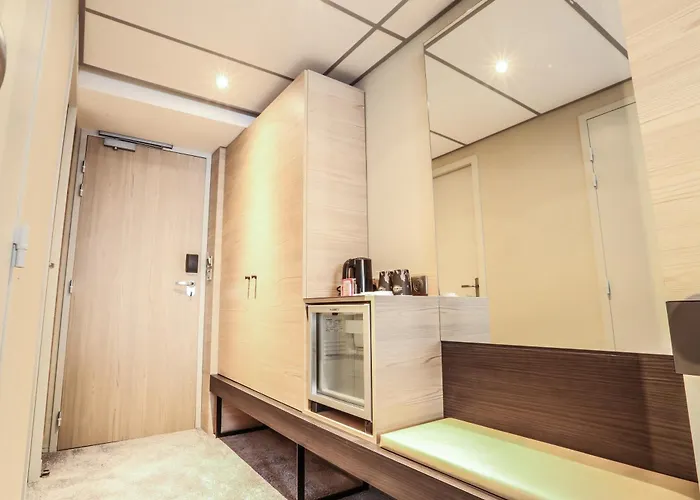 Hotel Arena La Defense 3*