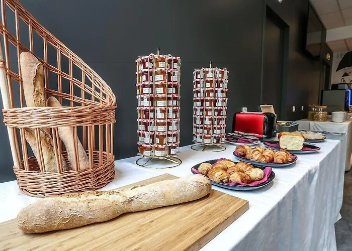 Hotel Arena La Defense Nanterre