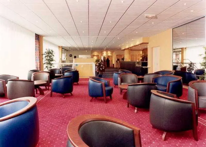 Hotel Arena La Defense 3*