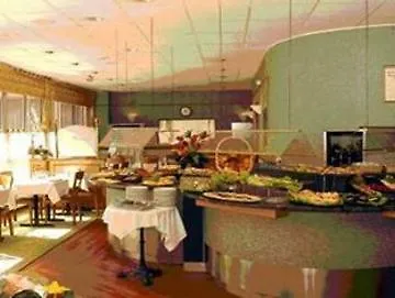 Hotel Arena La Defense 3*